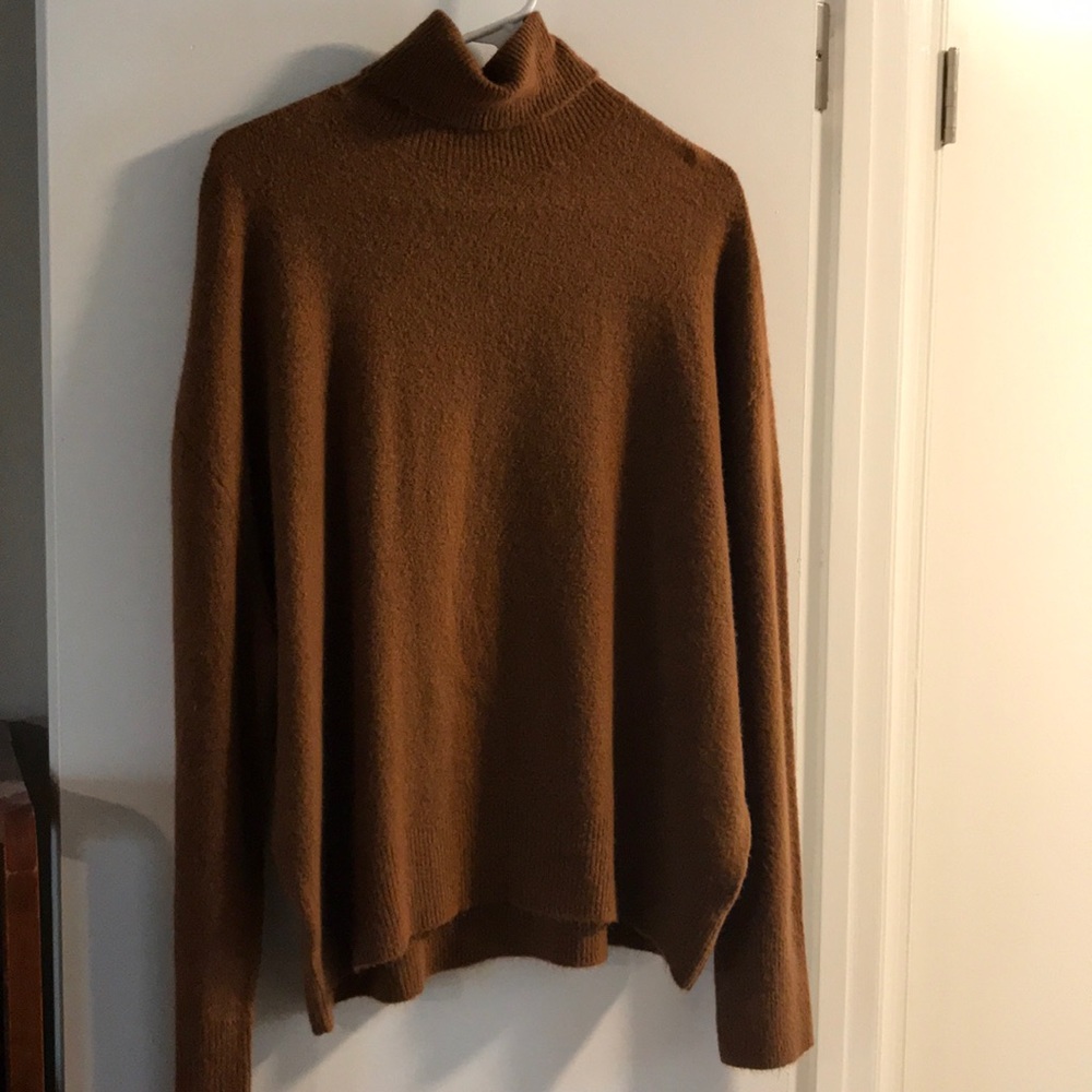 Carly Jean Los Angeles Turtleneck